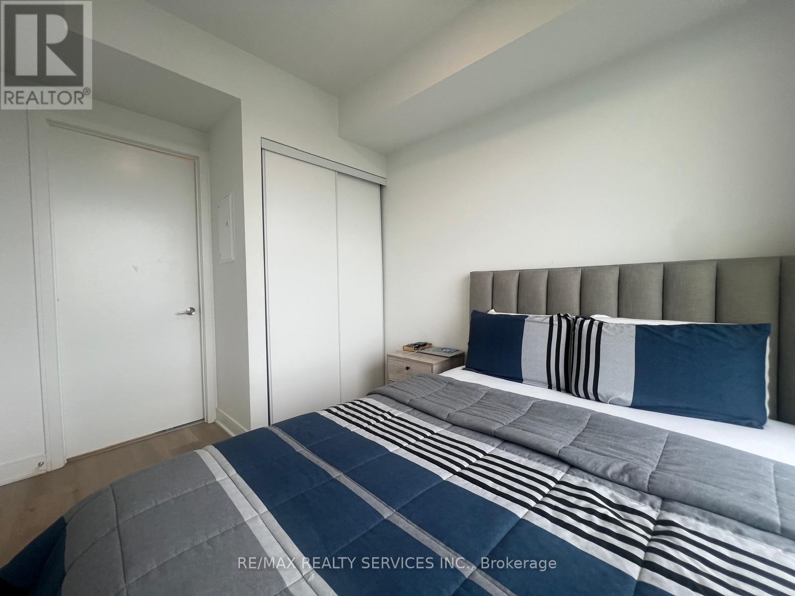 1613 - 86 Dundas Street E, Mississauga, Ontario  L5A 0B1 - Photo 16 - W12570906