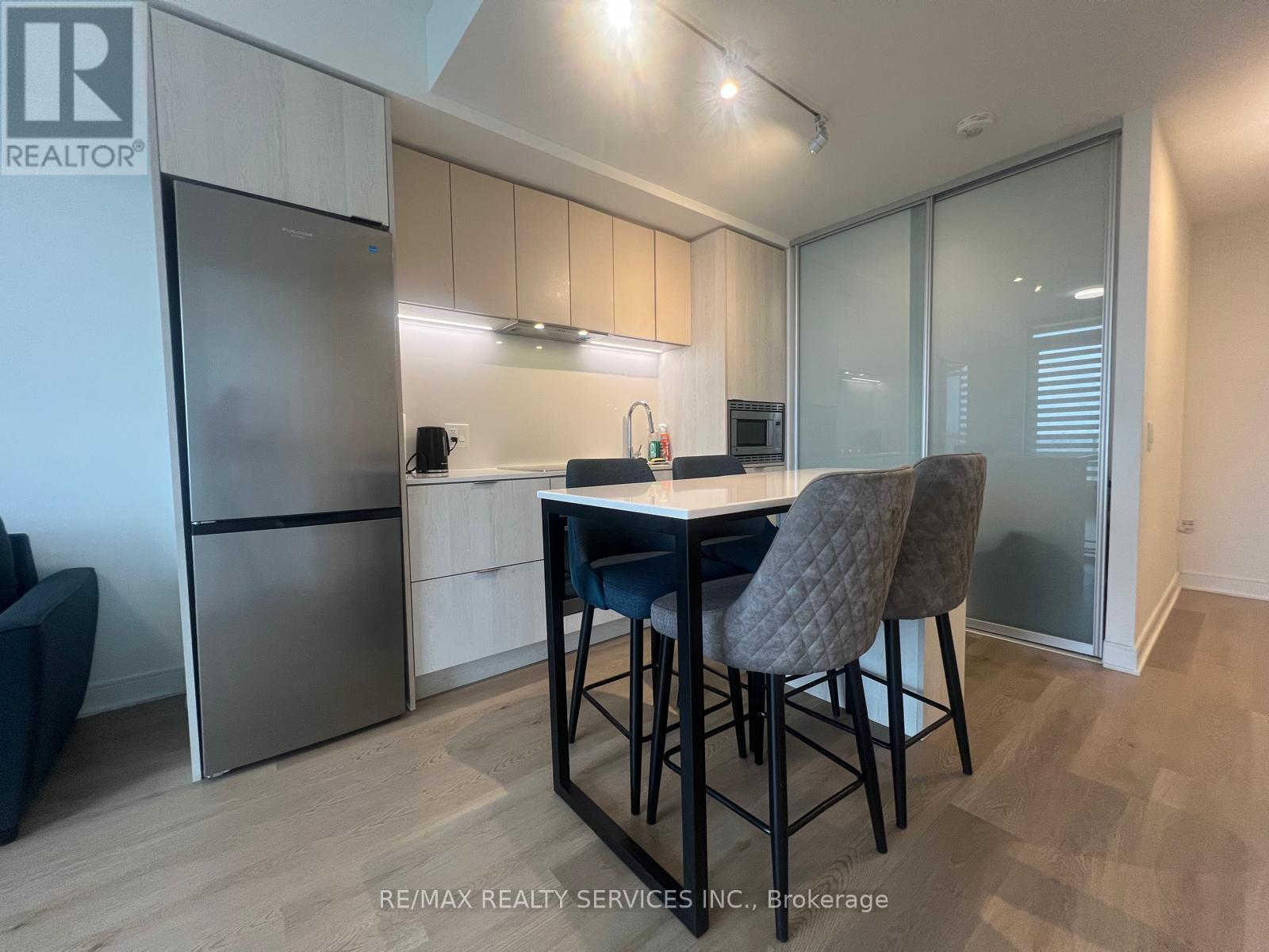 1613 - 86 Dundas Street E, Mississauga, Ontario  L5A 0B1 - Photo 7 - W12570906