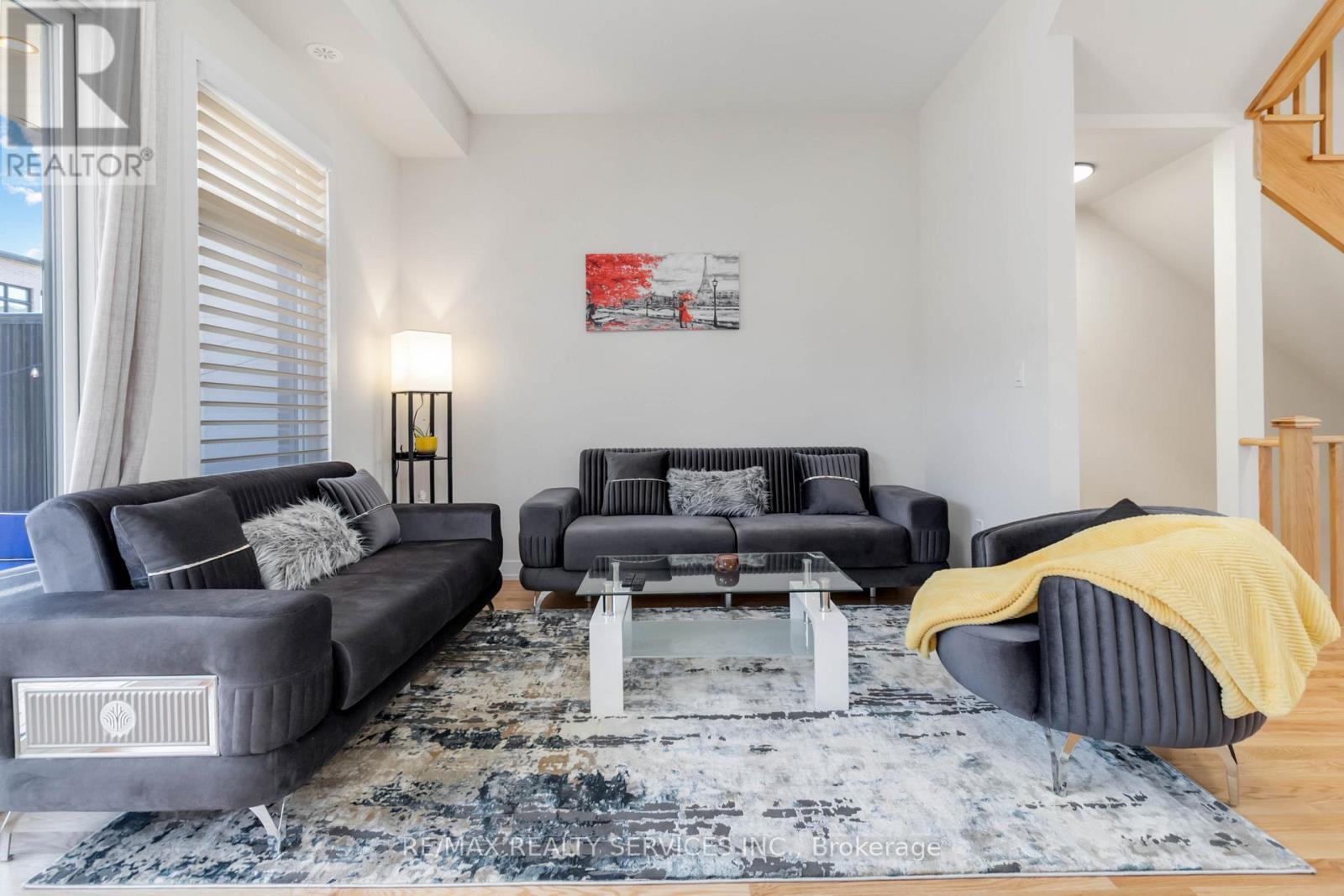 3051 Meadowridge Drive, Oakville, Ontario  L6H 7Z4 - Photo 3 - W12570914