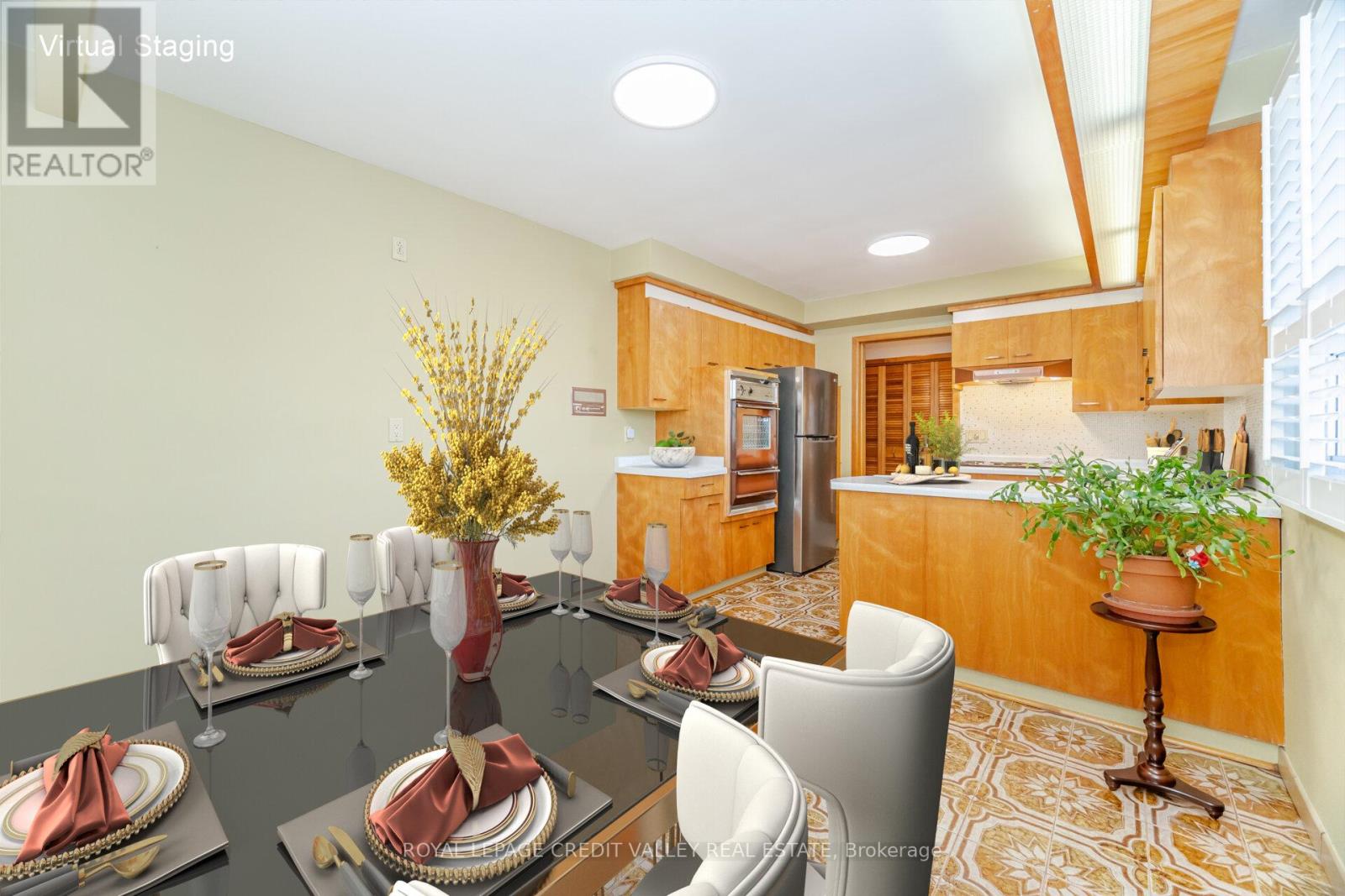 1017 Streamway Crescent, Mississauga, Ontario  L4Y 2P3 - Photo 11 - W12570950