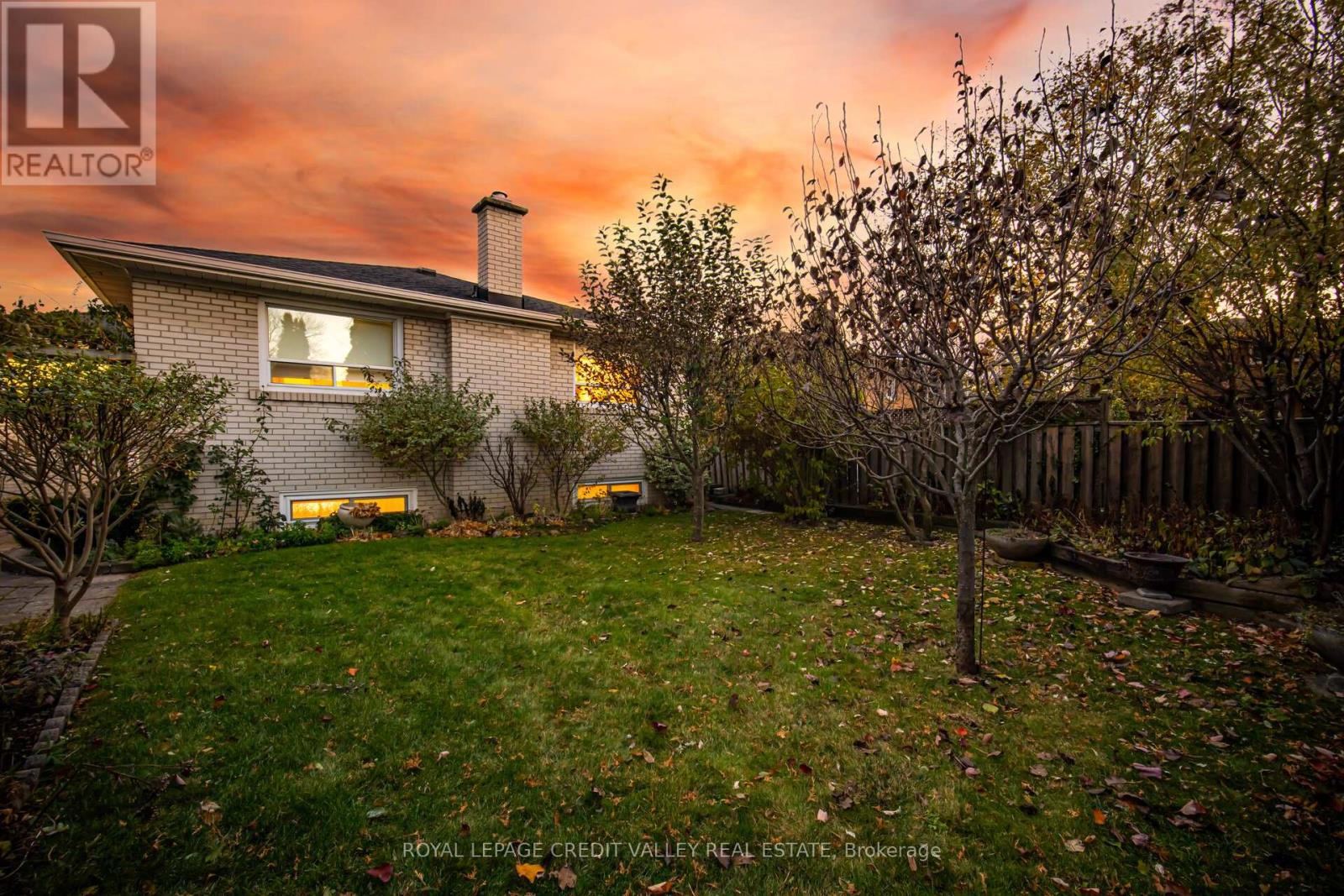 1017 Streamway Crescent, Mississauga, Ontario  L4Y 2P3 - Photo 32 - W12570950