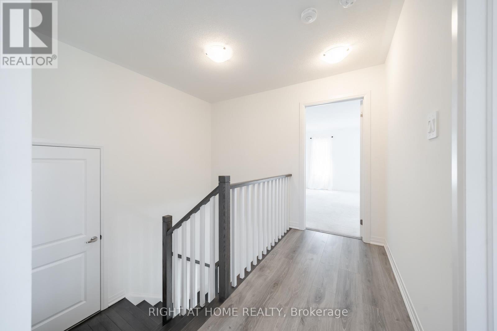 42 Copperhill Hts Drive E, Barrie, Ontario  L9J 0C3 - Photo 8 - S12398768