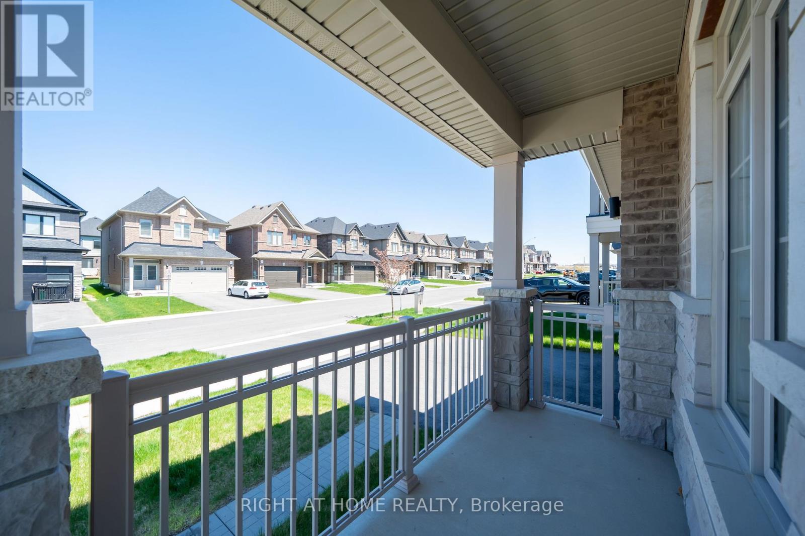 42 COPPERHILL HTS DRIVE E, Barrie, Ontario