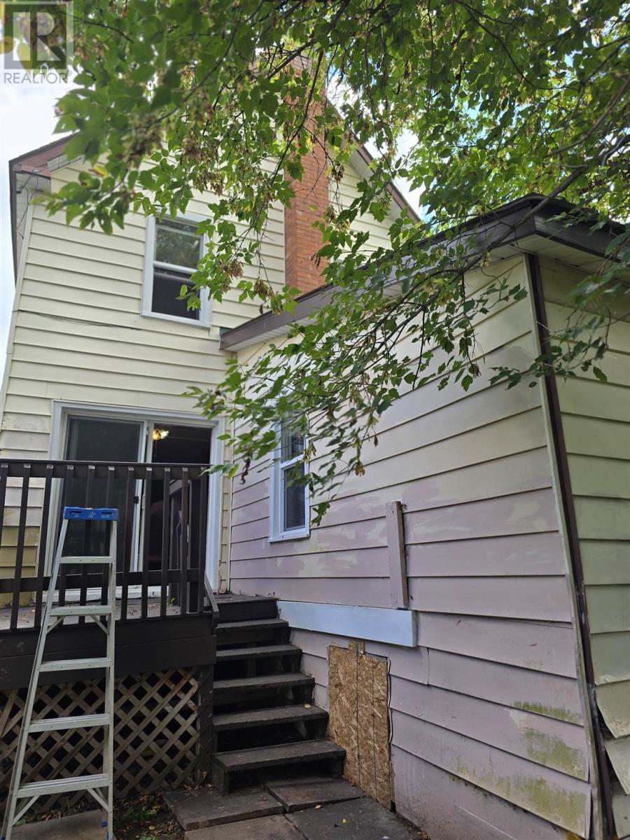 521 Bush St, Sault Ste. Marie, Ontario  P6C 3H8 - Photo 10 - SM252365