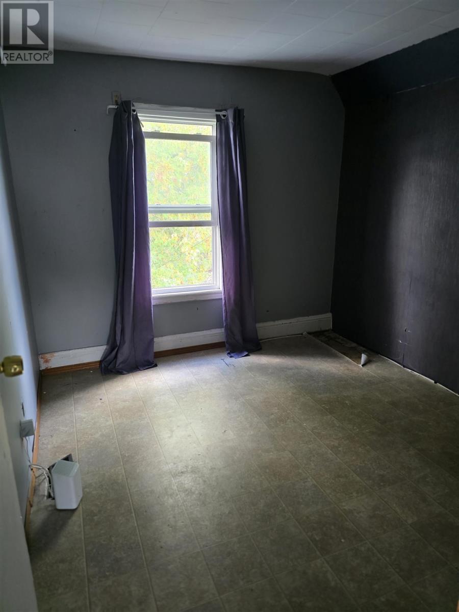 521 Bush St, Sault Ste. Marie, Ontario  P6C 3H8 - Photo 12 - SM252365