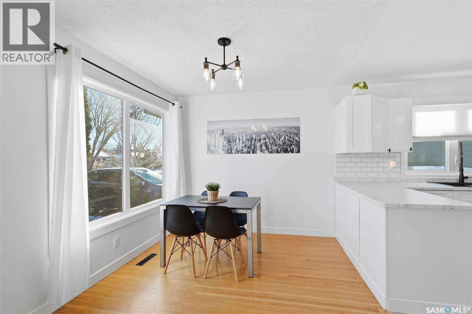 45 Porteous Crescent, Saskatoon, Saskatchewan  S7J 2S7 - Photo 5 - SK024423