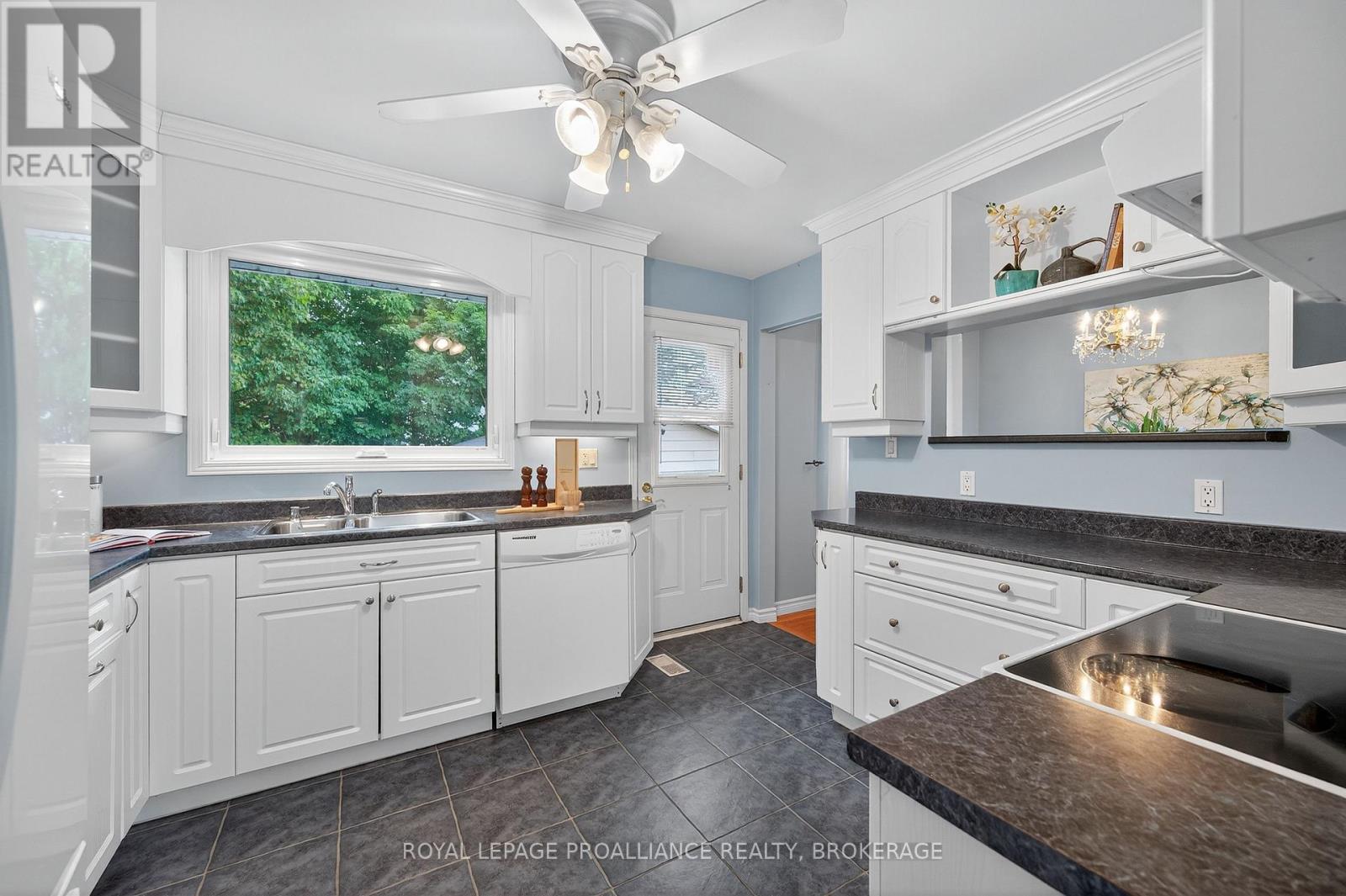 855 Woodbine Road, Kingston, Ontario K7P 2X3 - Photo 8 - X12571094