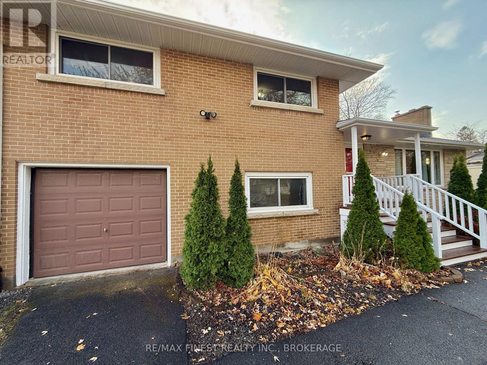 1082 Johnson Street, Kingston, Ontario  K7M 2N5 - Photo 3 - X12571160