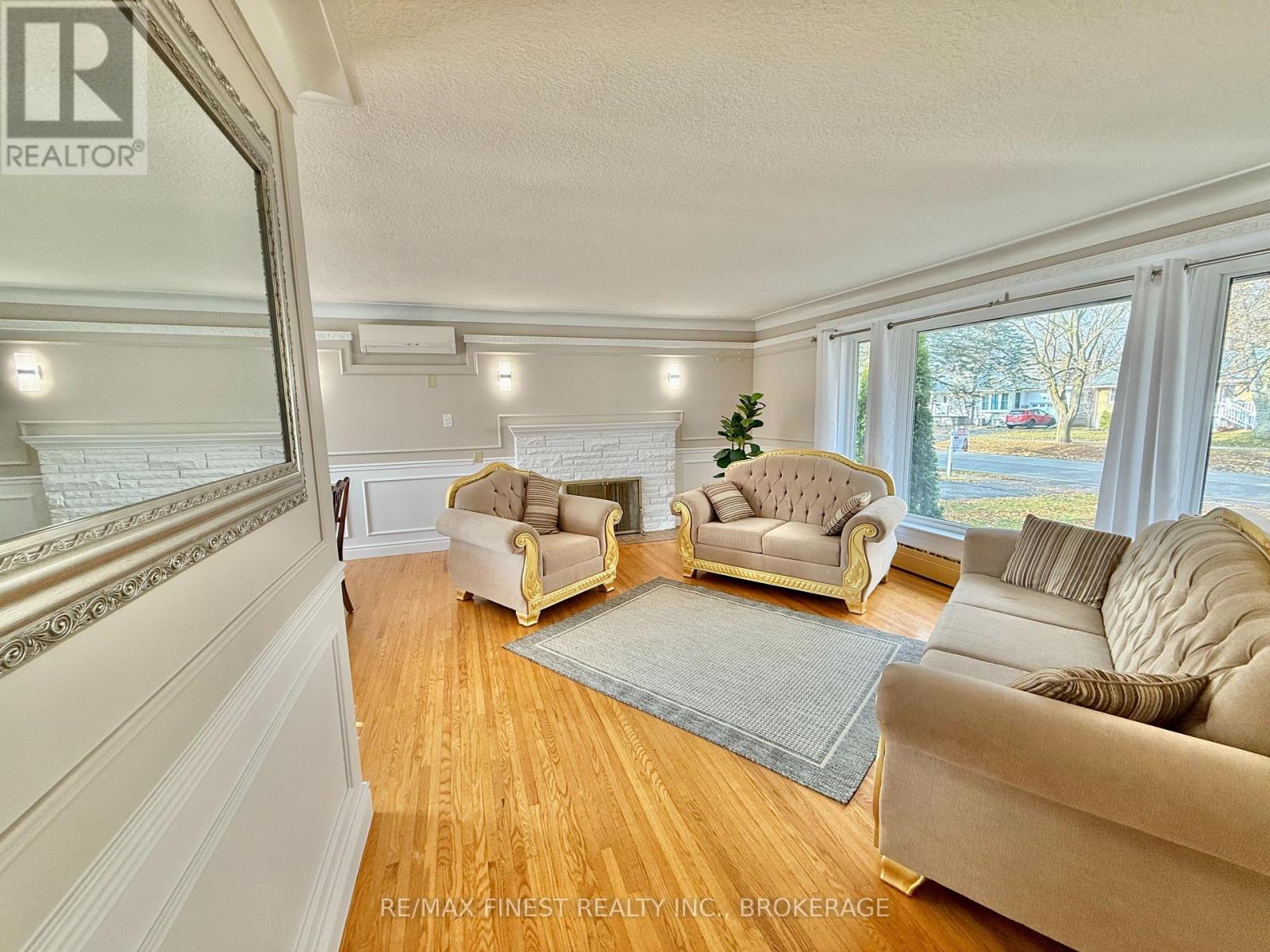 1082 Johnson Street, Kingston, Ontario  K7M 2N5 - Photo 7 - X12571160