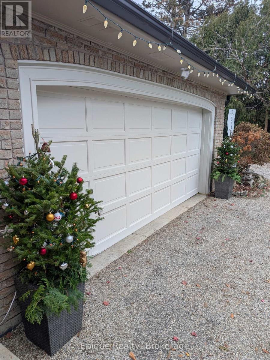 235 Concession 11 Road E, Hamilton, Ontario  L8B 1H7 - Photo 5 - X12570944