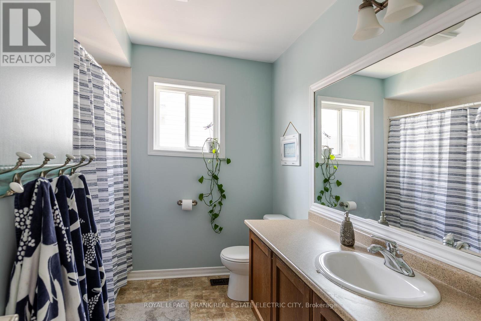 664 Tully Crescent, Peterborough, Ontario  K9K 0A9 - Photo 37 - X12571042