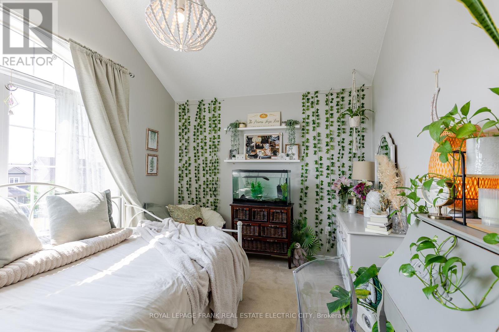 664 Tully Crescent, Peterborough, Ontario  K9K 0A9 - Photo 42 - X12571042