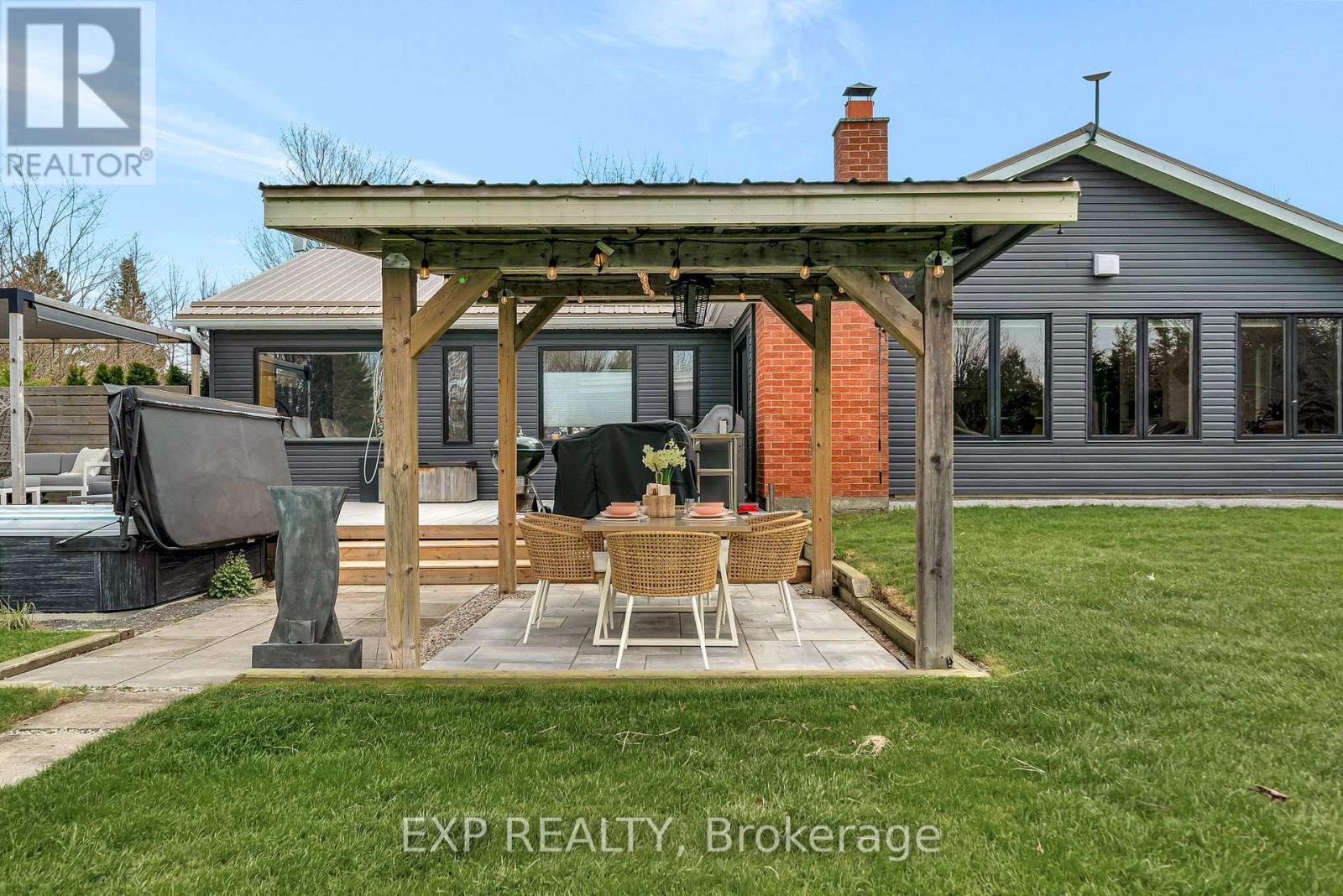 135 Hiscock Shores Road, Prince Edward County, Ontario  K0K 1L0 - Photo 45 - X12571148