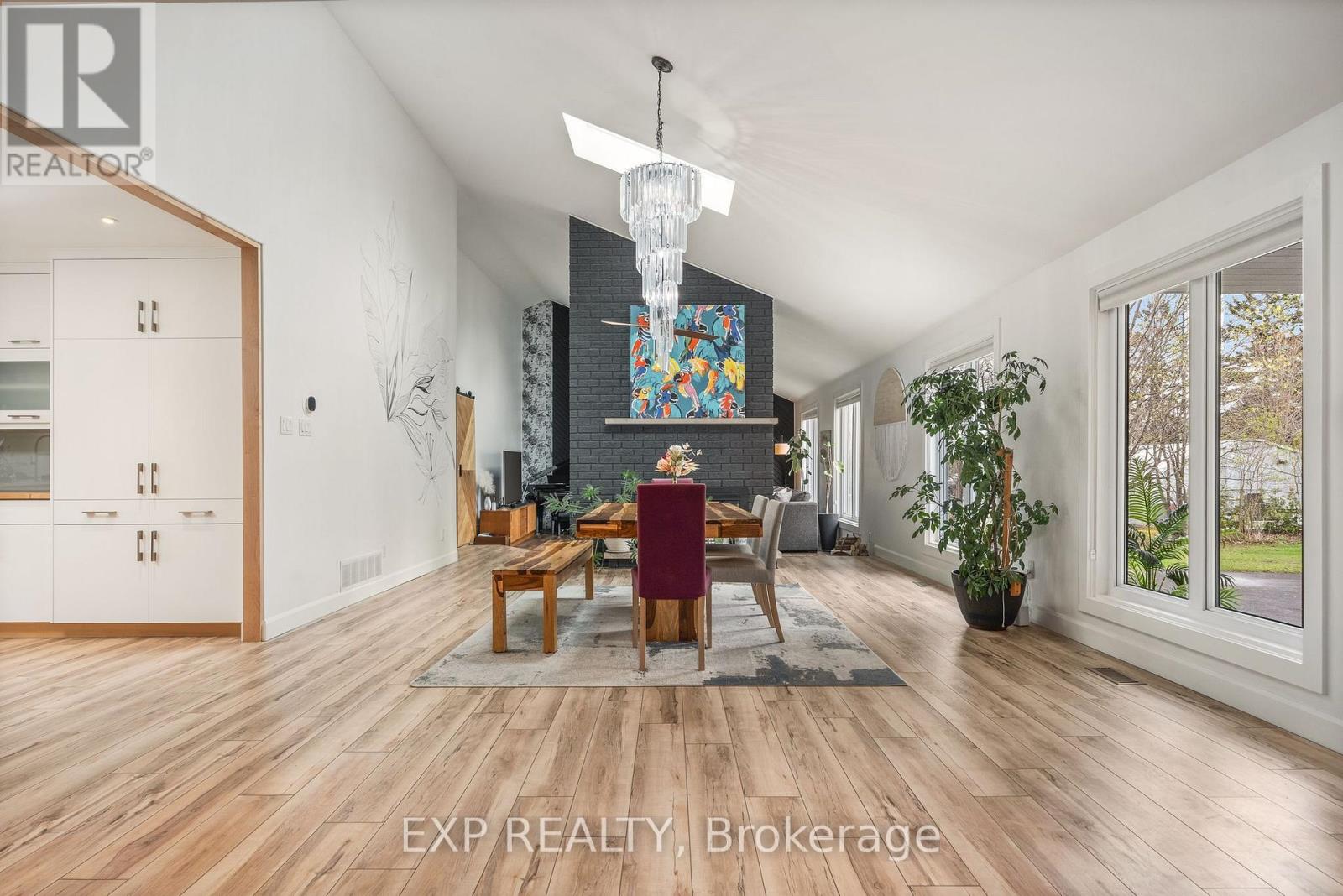 135 Hiscock Shores Road, Prince Edward County, Ontario  K0K 1L0 - Photo 9 - X12571148