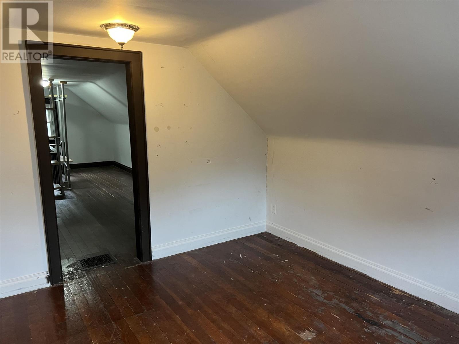 174 Tancred St, Sault Ste. Marie, Ontario  P6A 2W4 - Photo 11 - SM253329