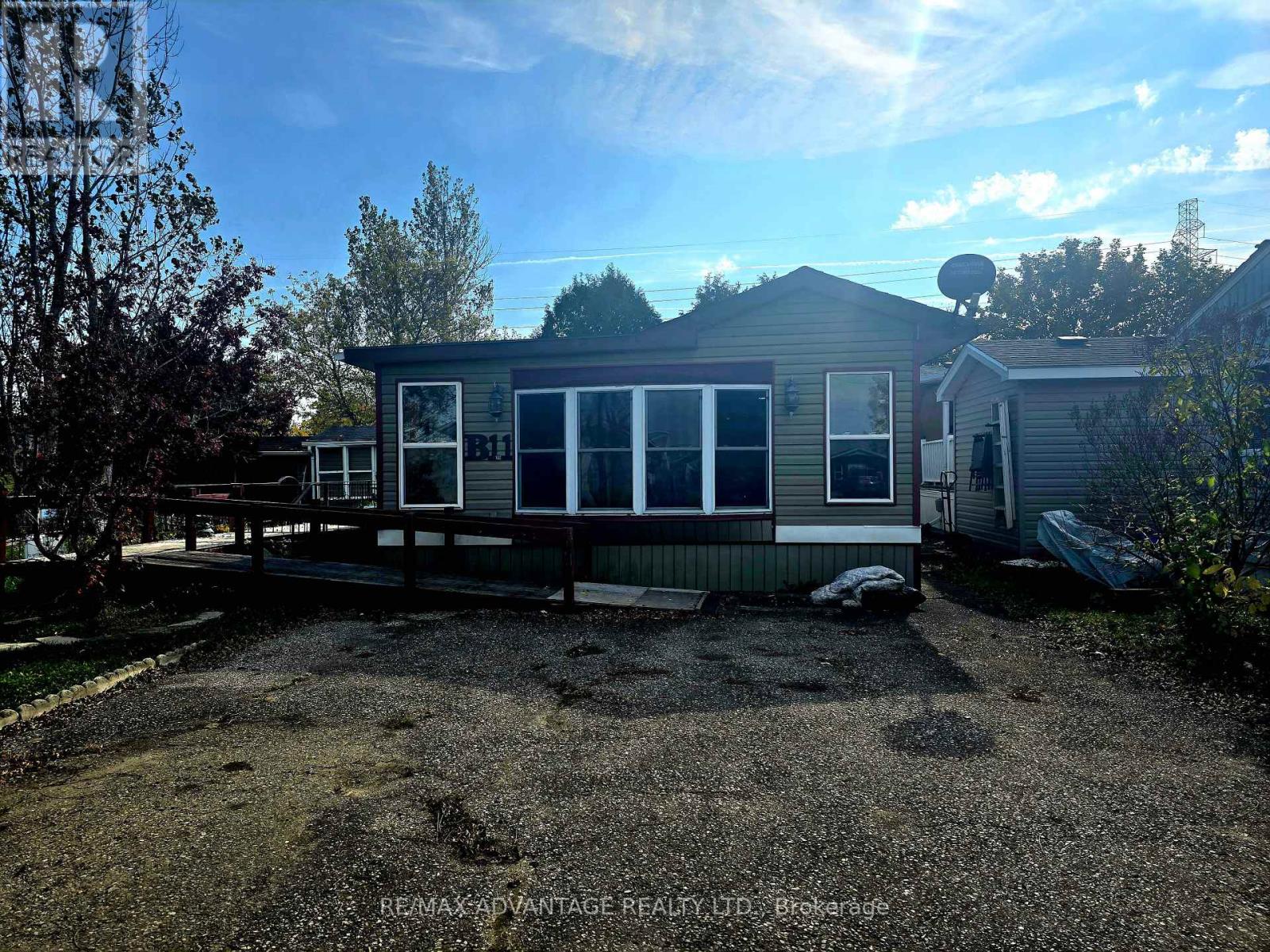 B11 - 4340 Cromarty - B11 Drive, Thames Centre, Ontario  N0L 1V0 - Photo 3 - X12571052