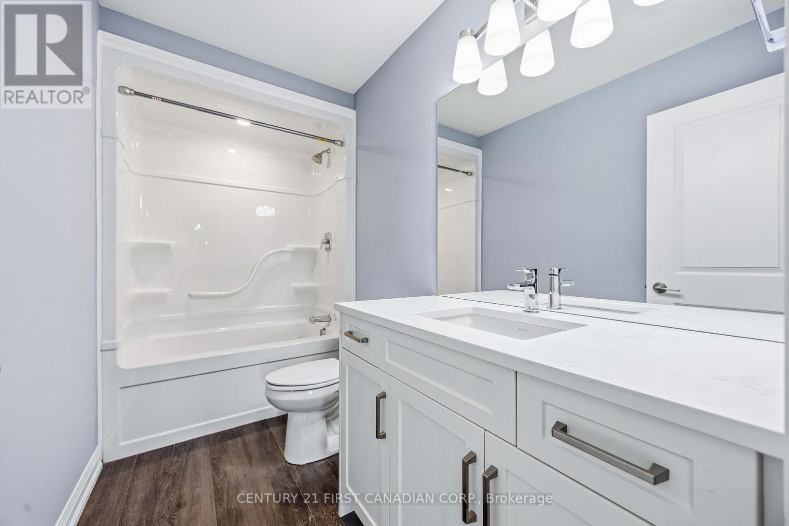 470 Main Street, Plympton-Wyoming, Ontario  N0N 1T0 - Photo 19 - X12571120