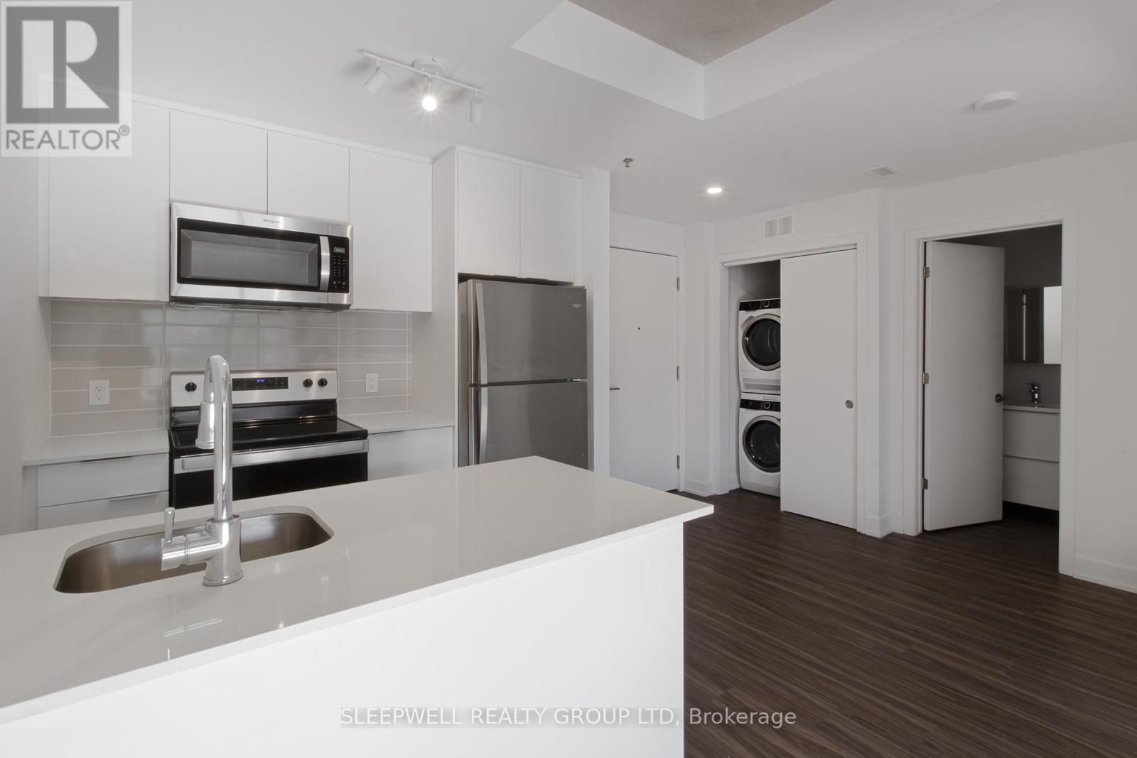 111 - 820 Archibald Street, Ottawa, Ontario  K1Z 0E1 - Photo 2 - X12571178