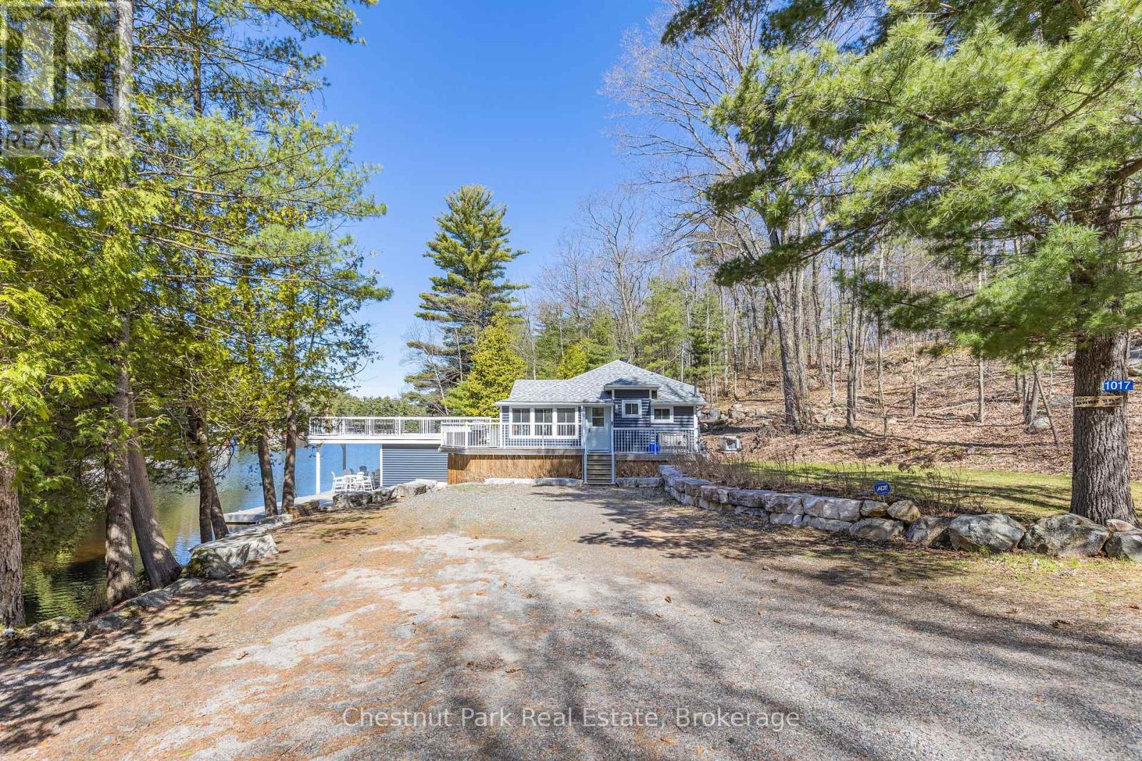 1017 DARK BAY ROAD, Muskoka Lakes, Ontario