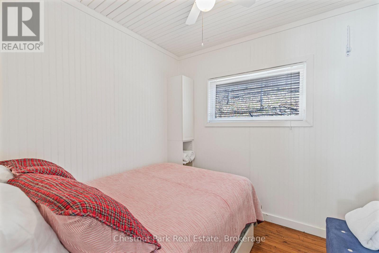 1017 Dark Bay Road, Muskoka Lakes, Ontario P0C 1A0 - Photo 9 - X12370948