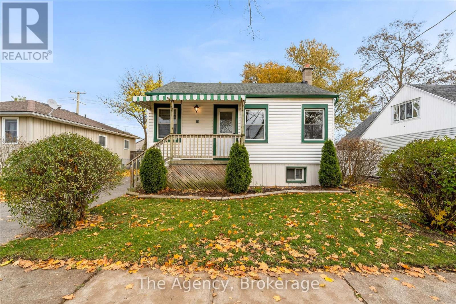 8 DOVER ROAD, Welland, Ontario