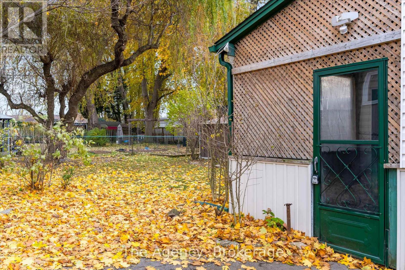 8 Dover Road, Welland, Ontario  L3B 2T8 - Photo 24 - X12570994