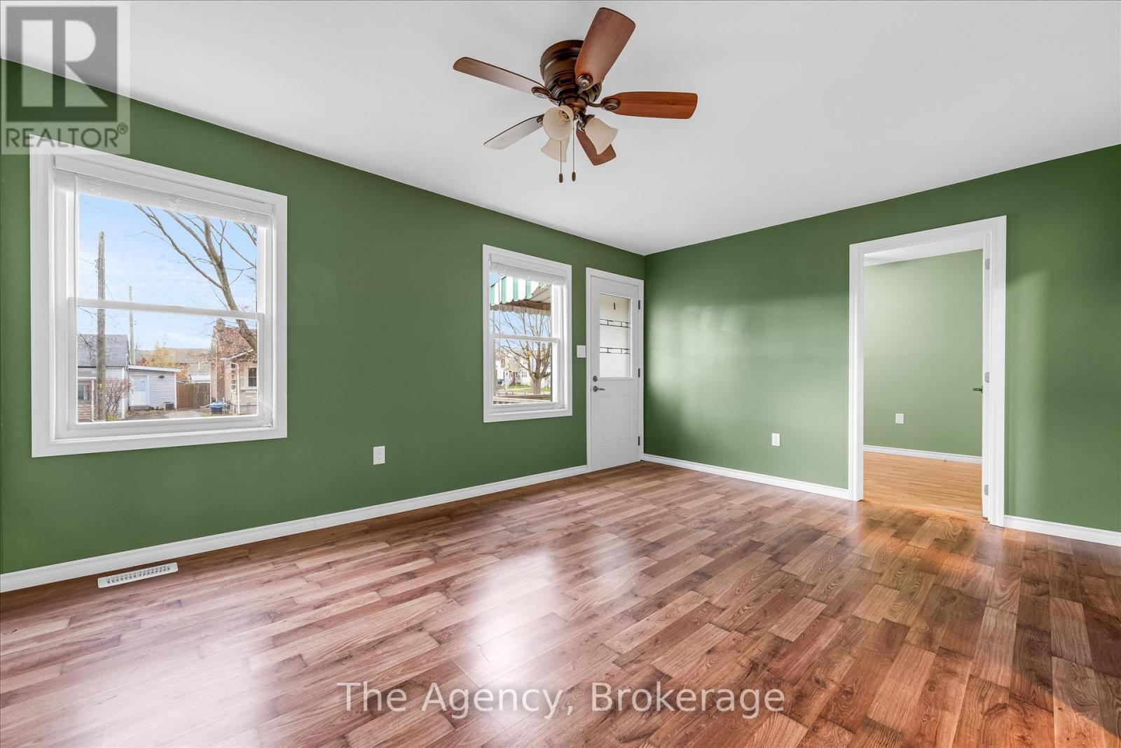 8 Dover Road, Welland, Ontario  L3B 2T8 - Photo 6 - X12570994