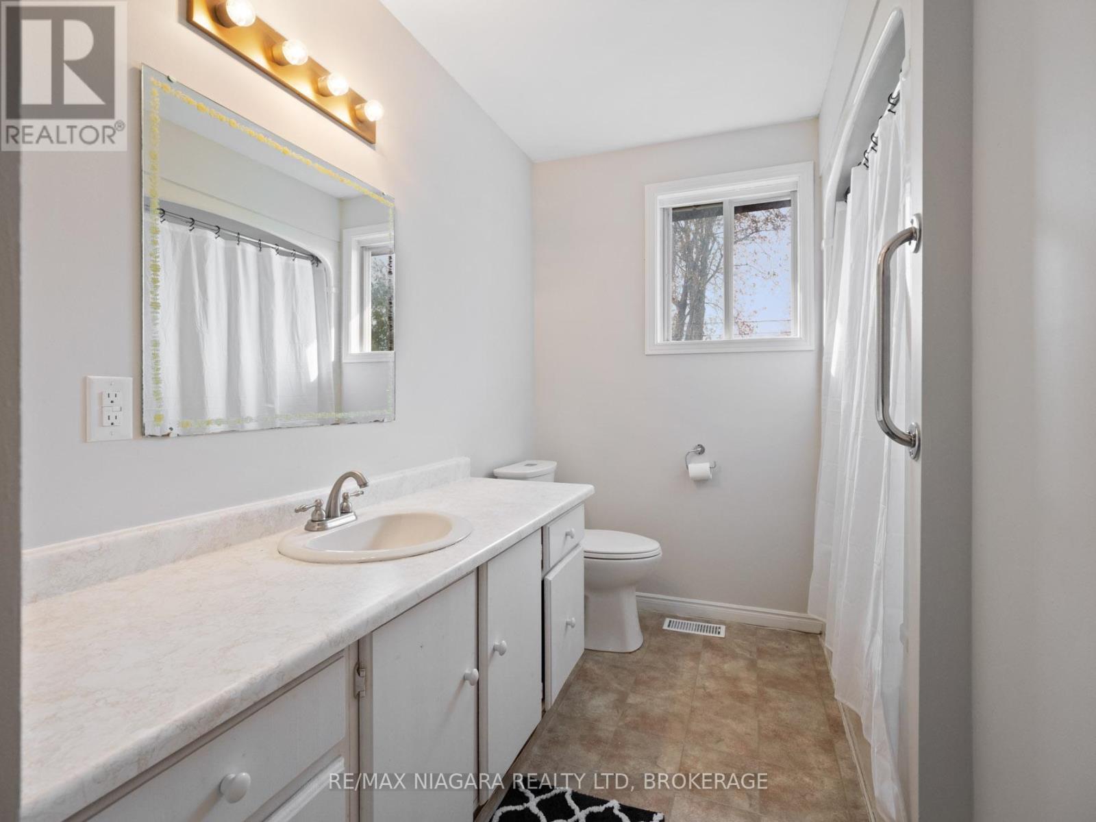 403 Parkdale Avenue, Fort Erie, Ontario  L2A 5A7 - Photo 14 - X12571182