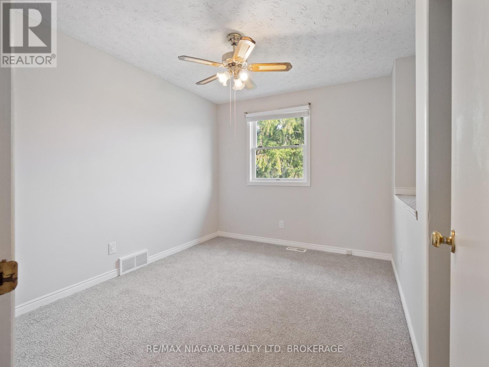 403 Parkdale Avenue, Fort Erie, Ontario  L2A 5A7 - Photo 15 - X12571182