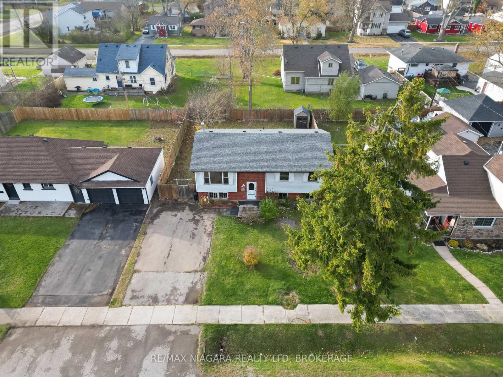 403 Parkdale Avenue, Fort Erie, Ontario  L2A 5A7 - Photo 28 - X12571182