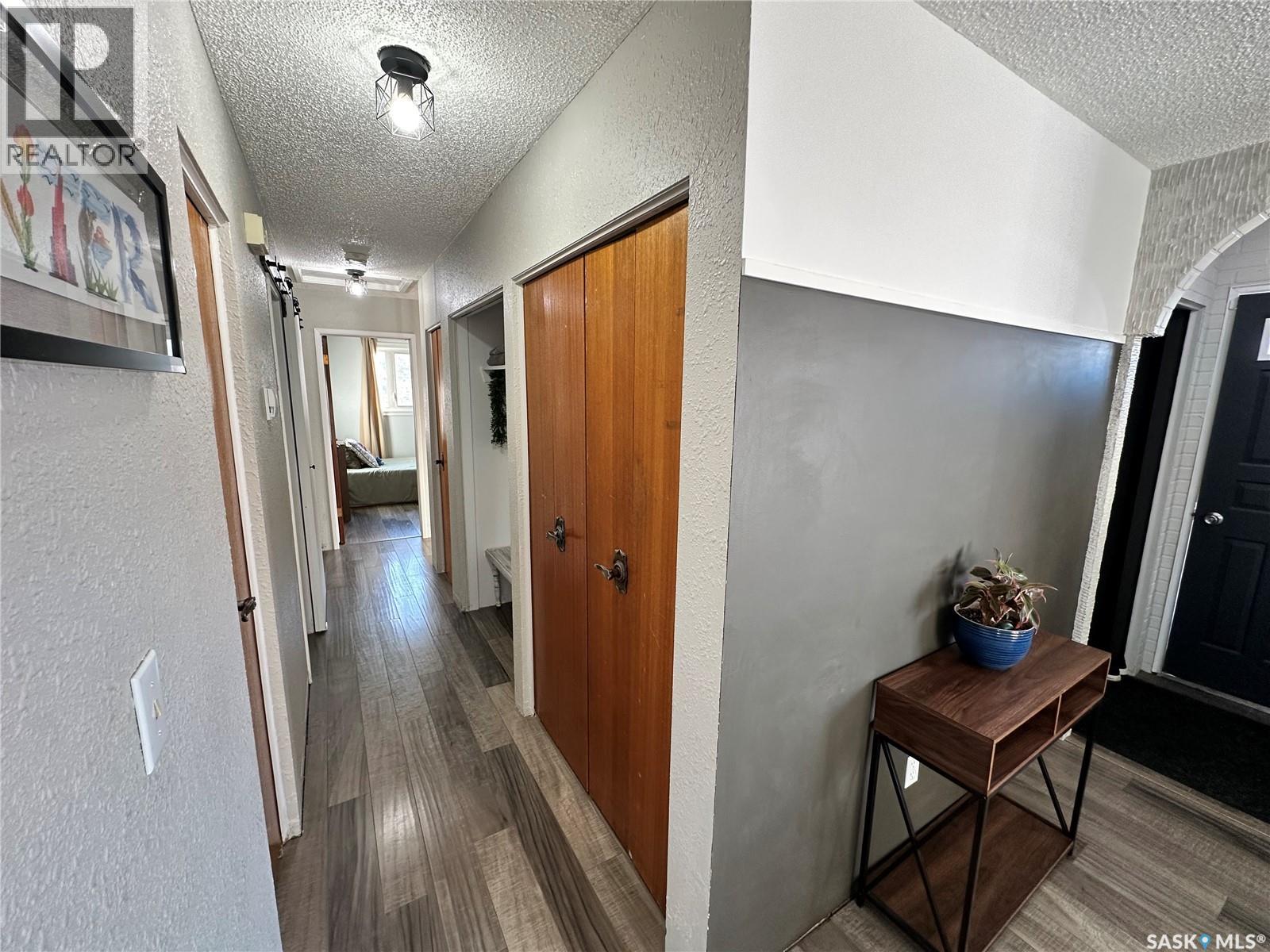 737 Willow Place, Hudson Bay, Saskatchewan  S0E 0Y0 - Photo 9 - SK022123