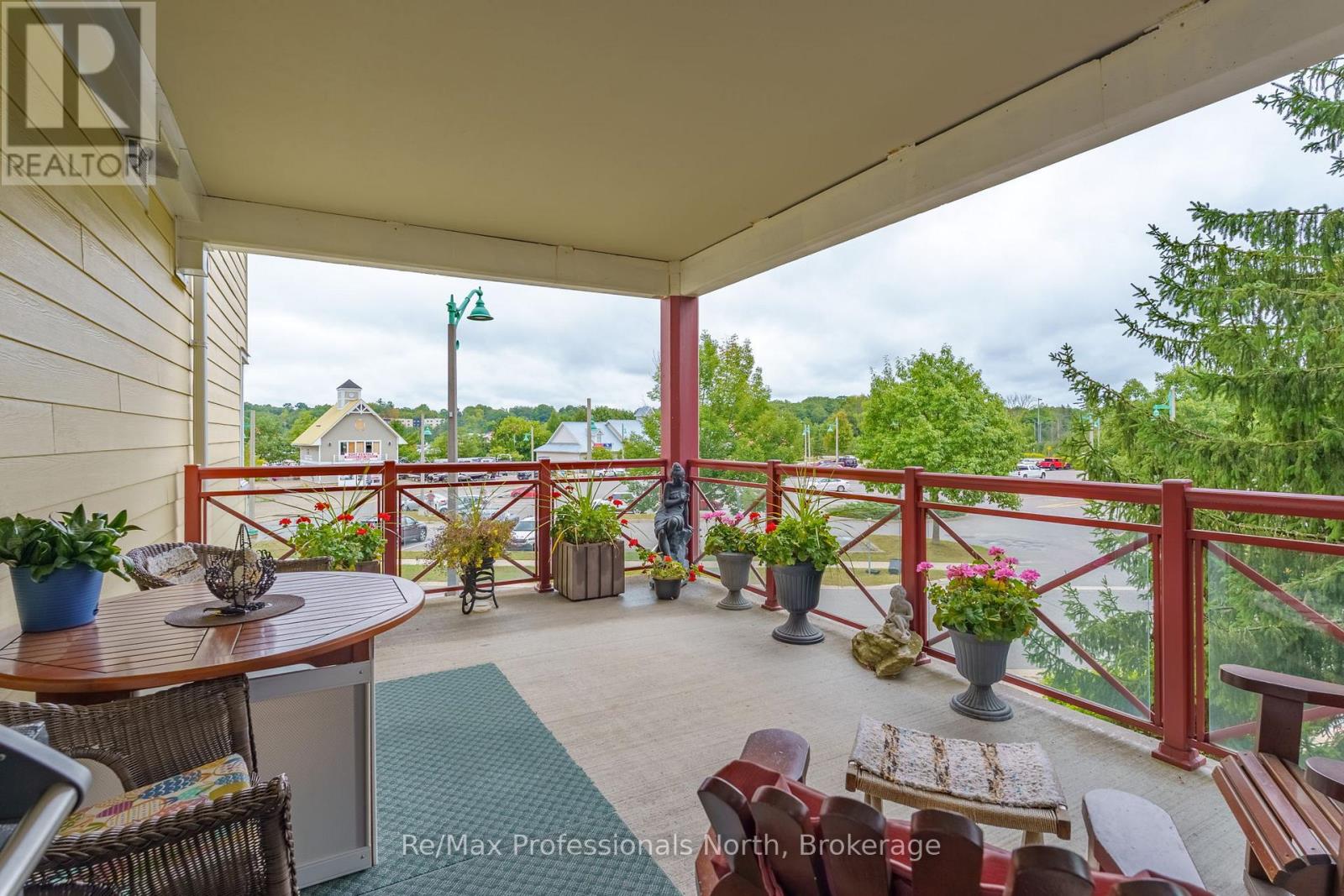 207 - 110 Steamship Bay Road, Gravenhurst, Ontario  P1P 1Z9 - Photo 4 - X12571034