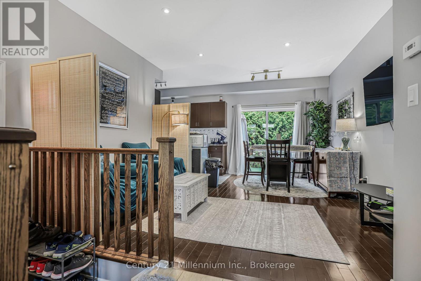 935 Goderich Street, Saugeen Shores, Ontario N0H 2C3 - Photo 5 - X12571044