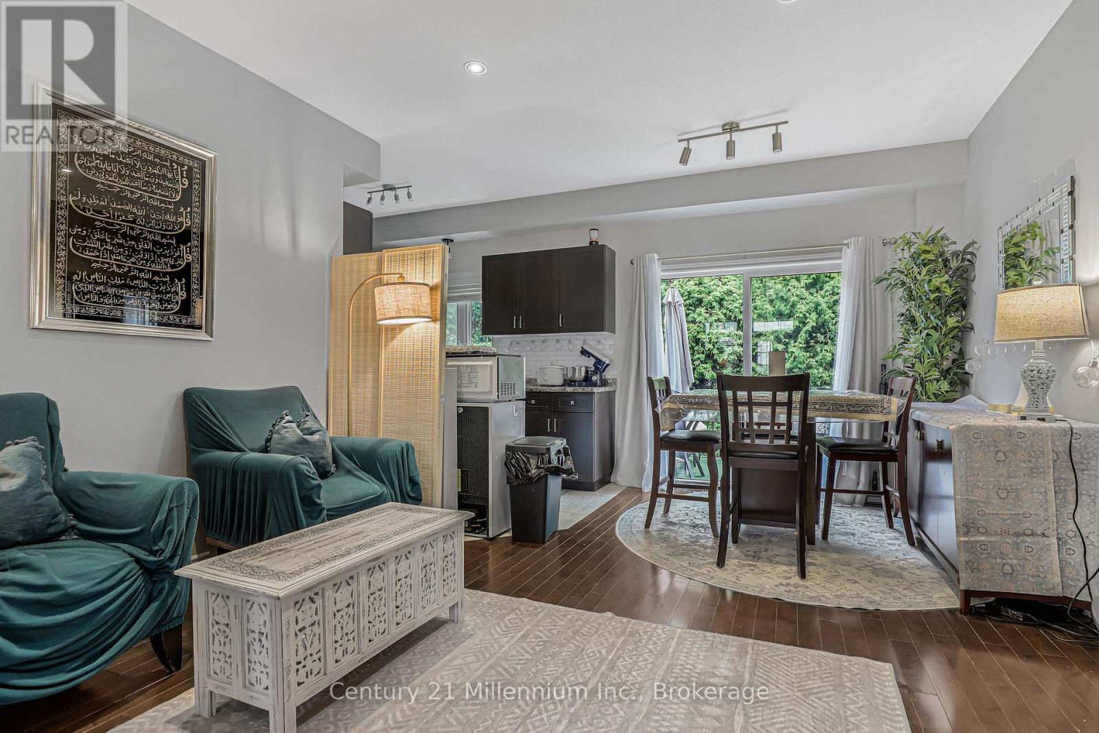 935 Goderich Street, Saugeen Shores, Ontario N0H 2C3 - Photo 6 - X12571044