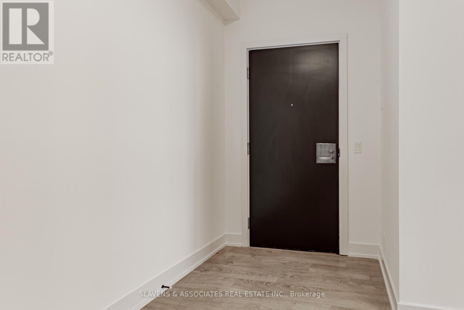 1210 - 11 Lillian Street, Toronto, Ontario  M4S 2H7 - Photo 2 - C12571040