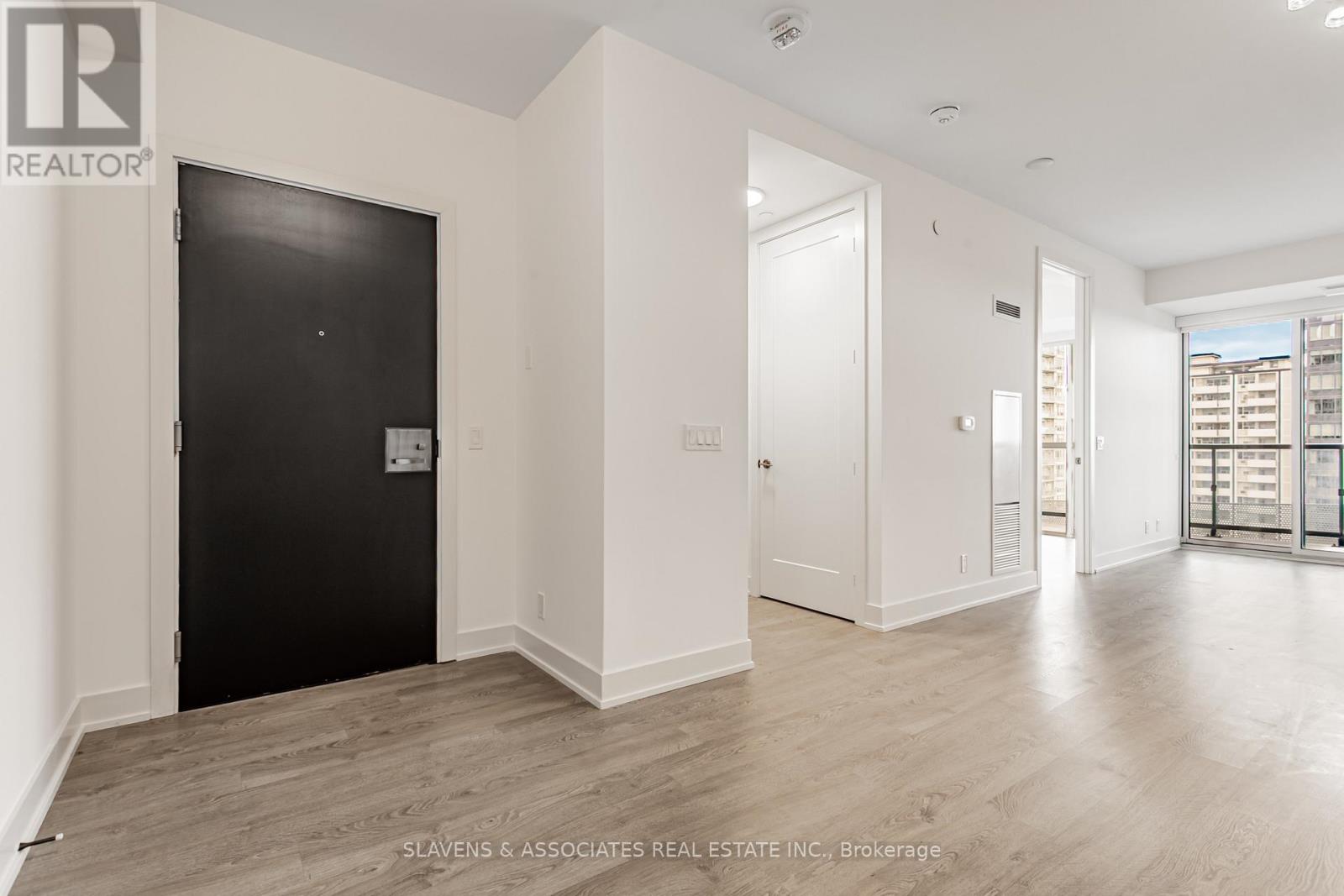 1210 - 11 Lillian Street, Toronto, Ontario  M4S 2H7 - Photo 3 - C12571040