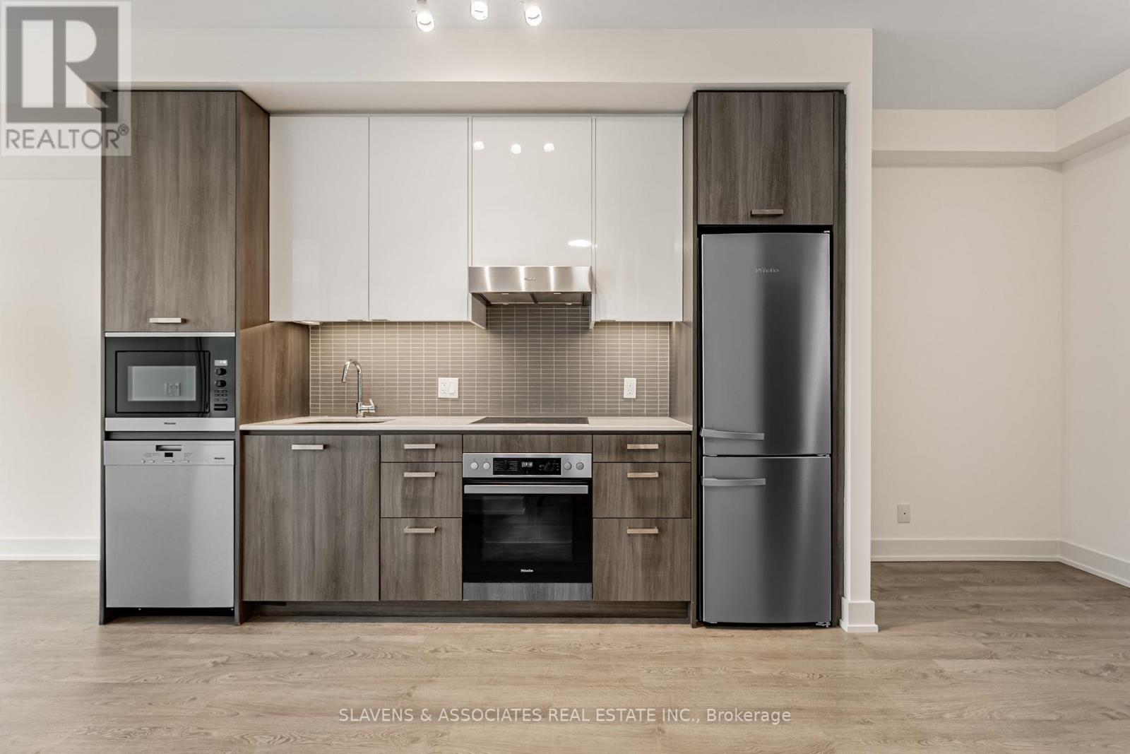 1210 - 11 Lillian Street, Toronto, Ontario  M4S 2H7 - Photo 8 - C12571040