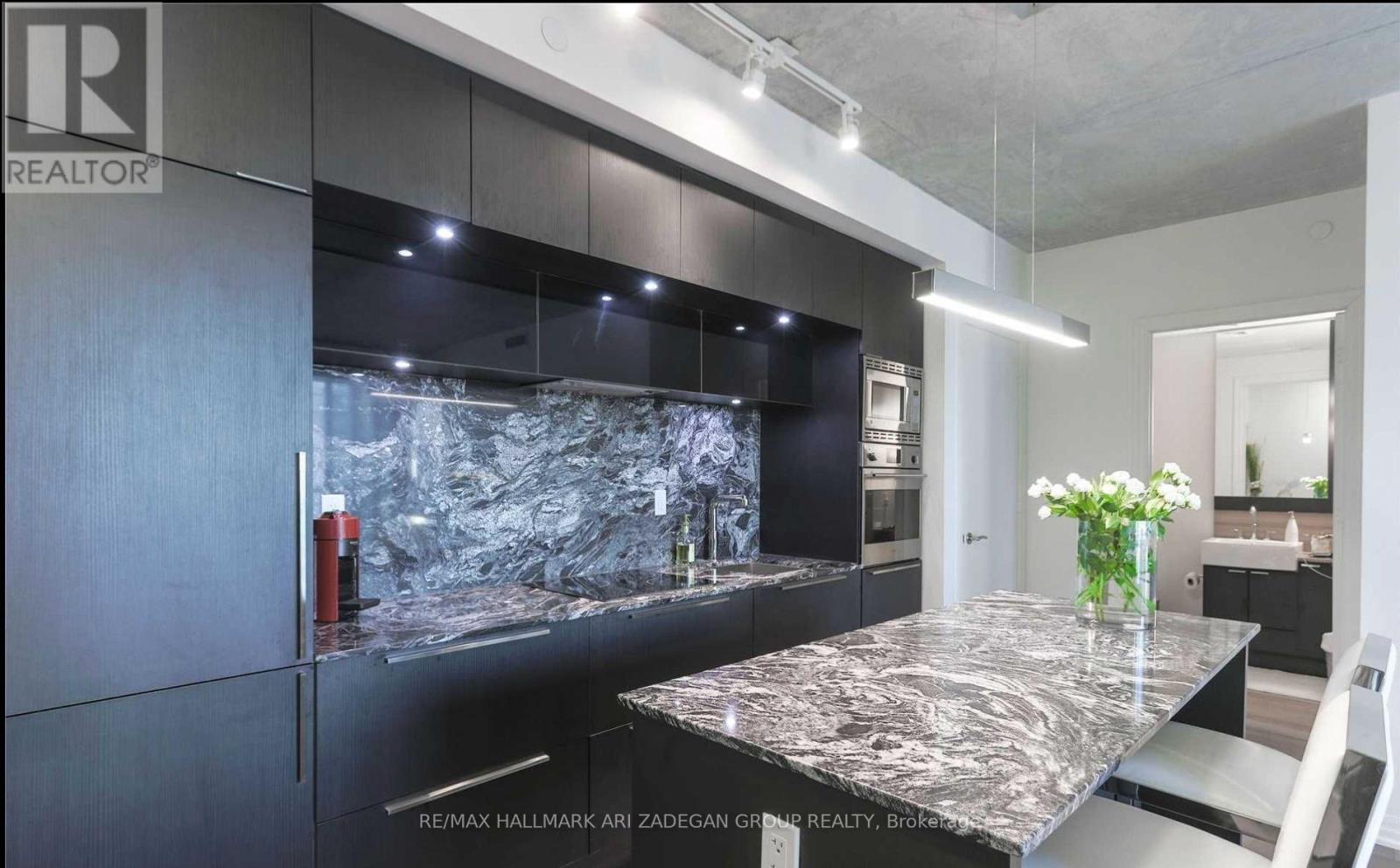 1701 - 88 Blue Jays Way, Toronto, Ontario  M5V 2G3 - Photo 4 - C12571100