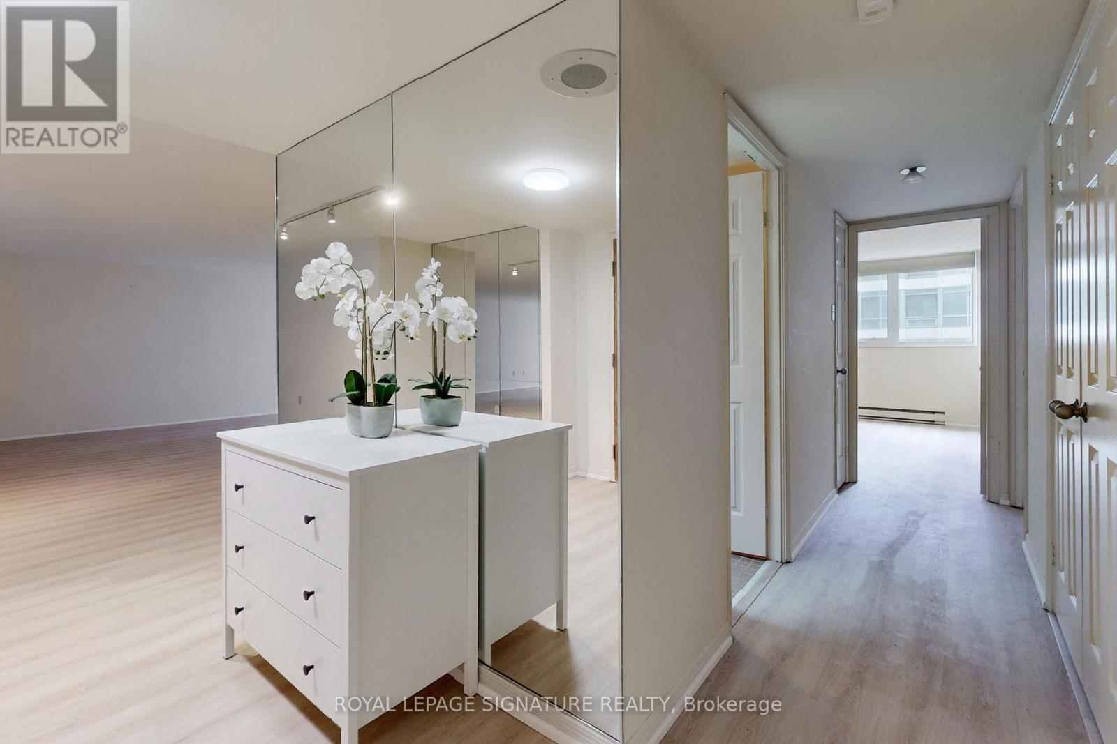 1107 - 360 Bloor Street E, Toronto, Ontario  M4W 3M3 - Photo 4 - C12571124