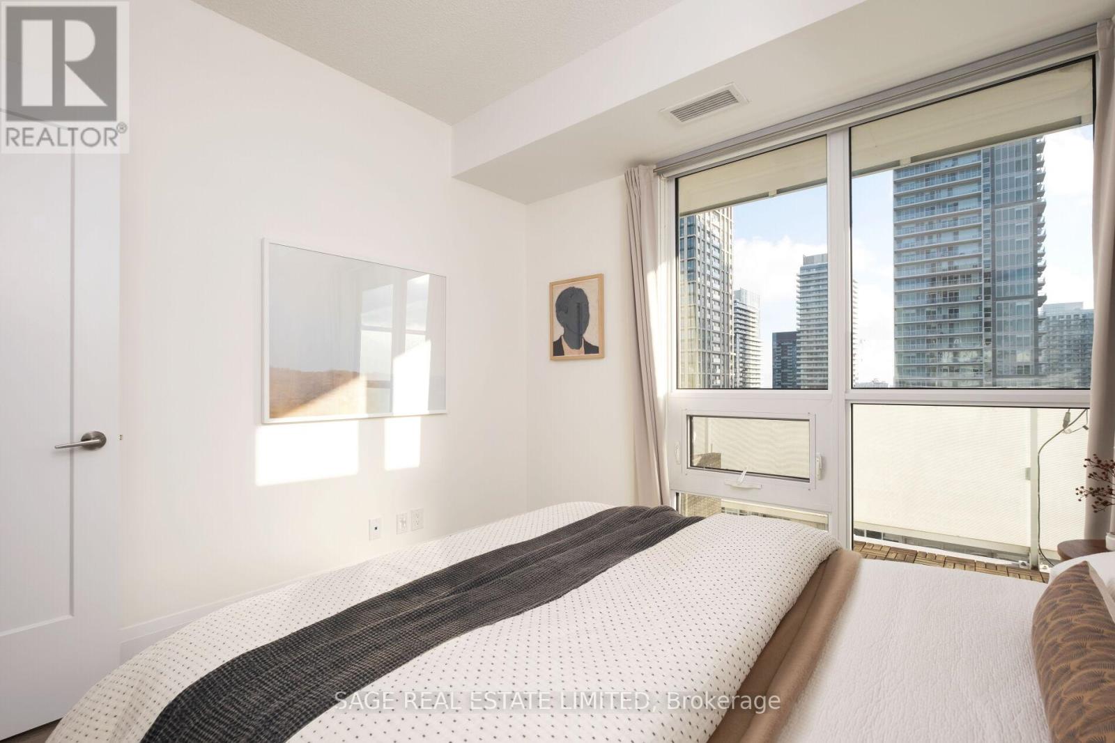 2108 - 101 Erskine Avenue, Toronto, Ontario  M4P 0C5 - Photo 13 - C12571174