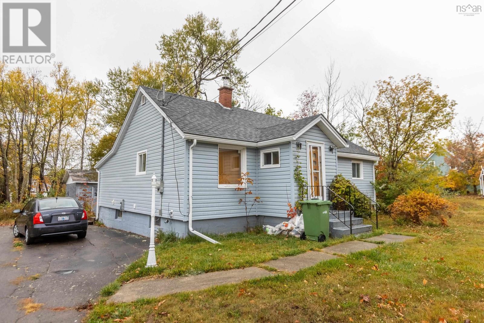 59 Mcfarlane Street, Springhill, Nova Scotia  B0M 1X0 - Photo 4 - 202526463