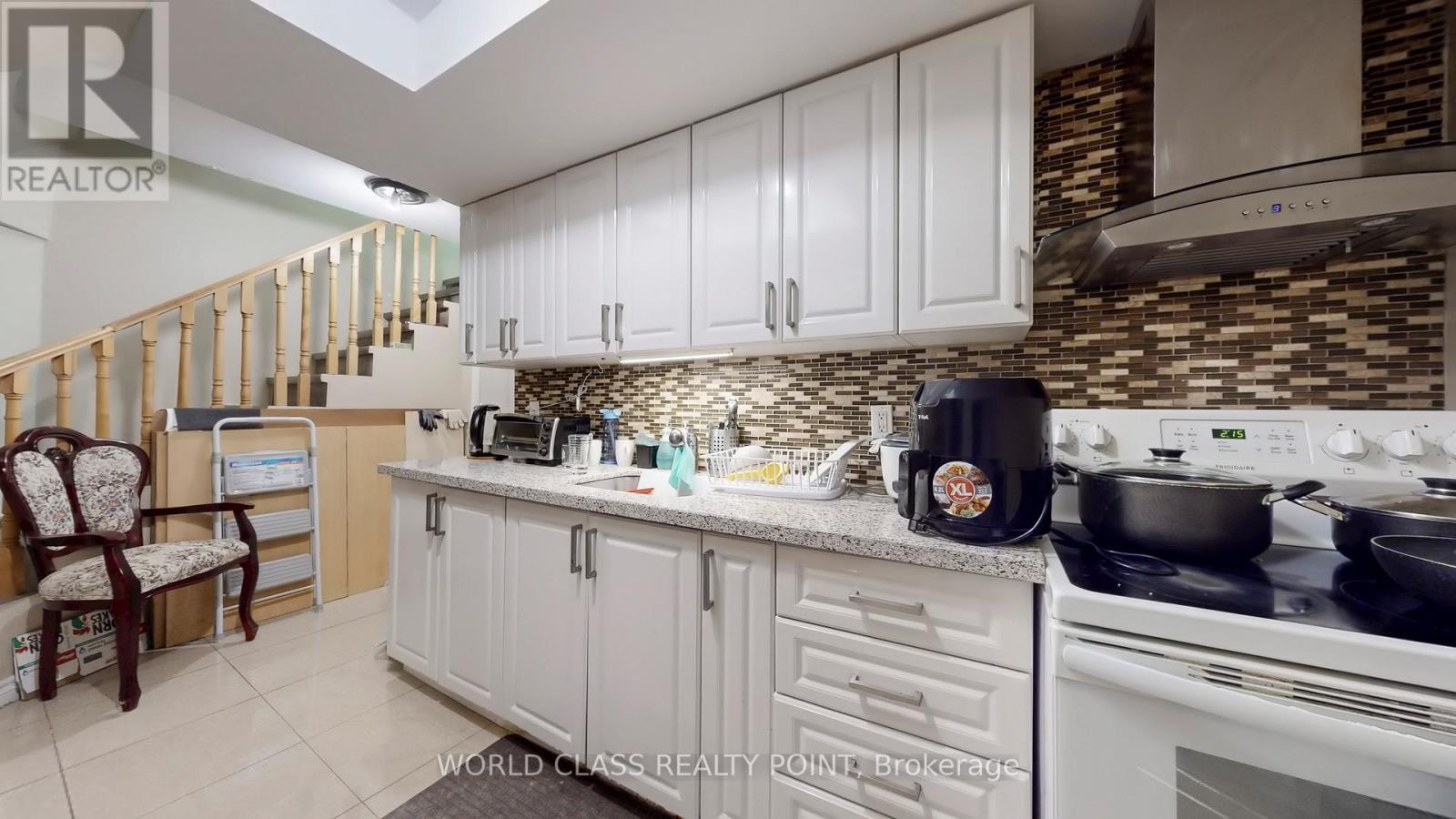 118 Eastville Avenue W, Toronto, Ontario  M1M 2P1 - Photo 39 - E12571050