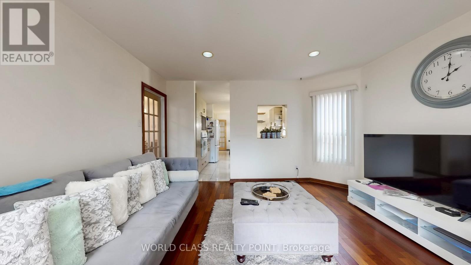 118 Eastville Avenue W, Toronto, Ontario  M1M 2P1 - Photo 5 - E12571050