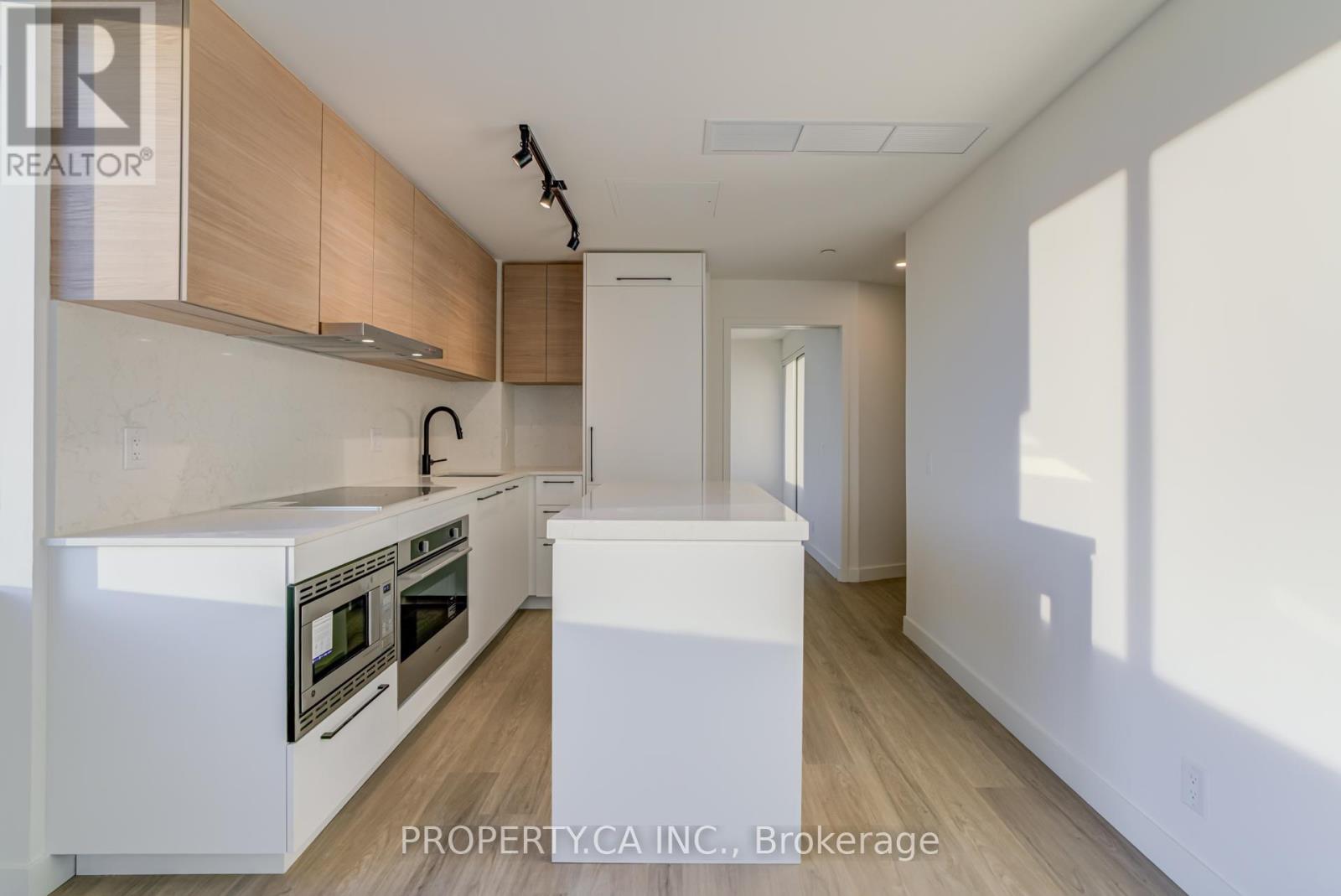 1010 - 1050 Eastern Avenue, Toronto, Ontario  M4L 0B7 - Photo 2 - E12571078