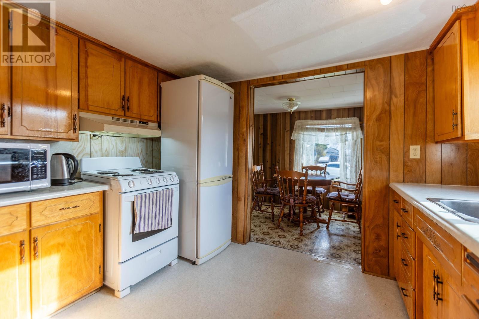 59 Mcfarlane Street, Springhill, Nova Scotia  B0M 1X0 - Photo 9 - 202526463