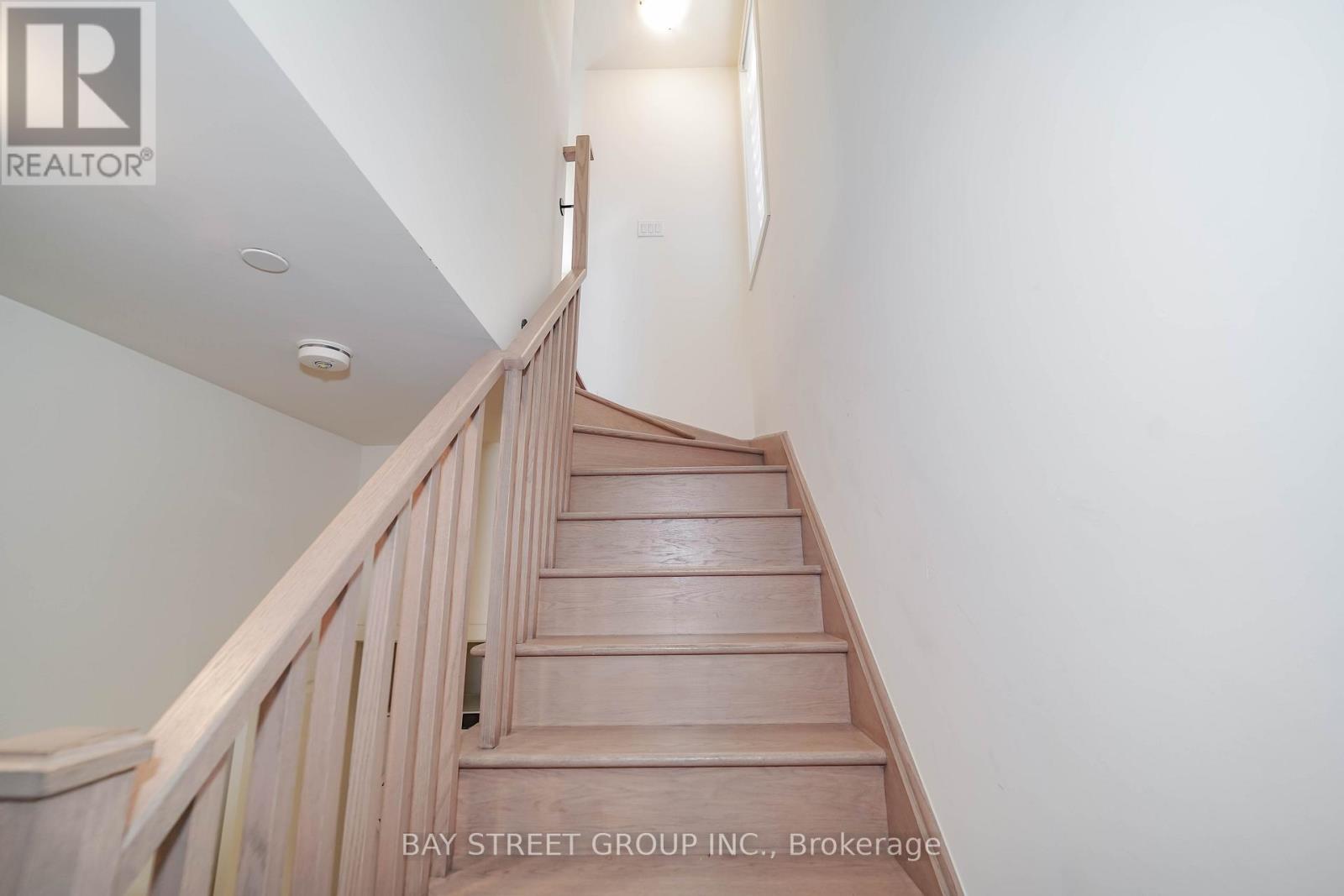 10 - 370 Red Maple Road, Richmond Hill, Ontario  L4C 5T4 - Photo 12 - N12446776