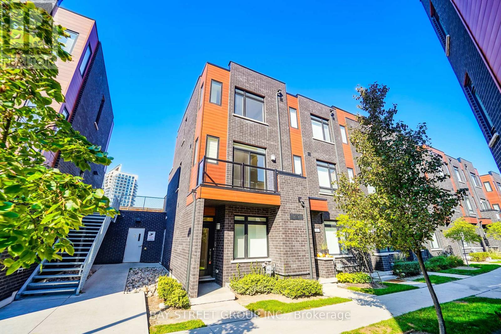 10 - 370 RED MAPLE ROAD, Richmond Hill, Ontario