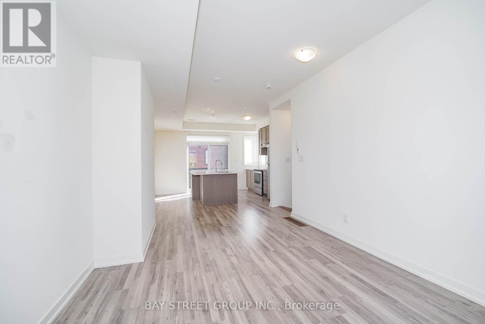 10 - 370 Red Maple Road, Richmond Hill, Ontario  L4C 5T4 - Photo 23 - N12446776