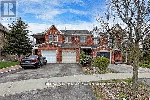 56 LONG POINT DRIVE, Richmond Hill, Ontario