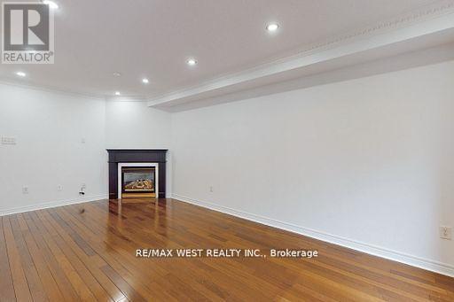 56 Long Point Drive, Richmond Hill, Ontario  L4E 3W8 - Photo 10 - N12570966